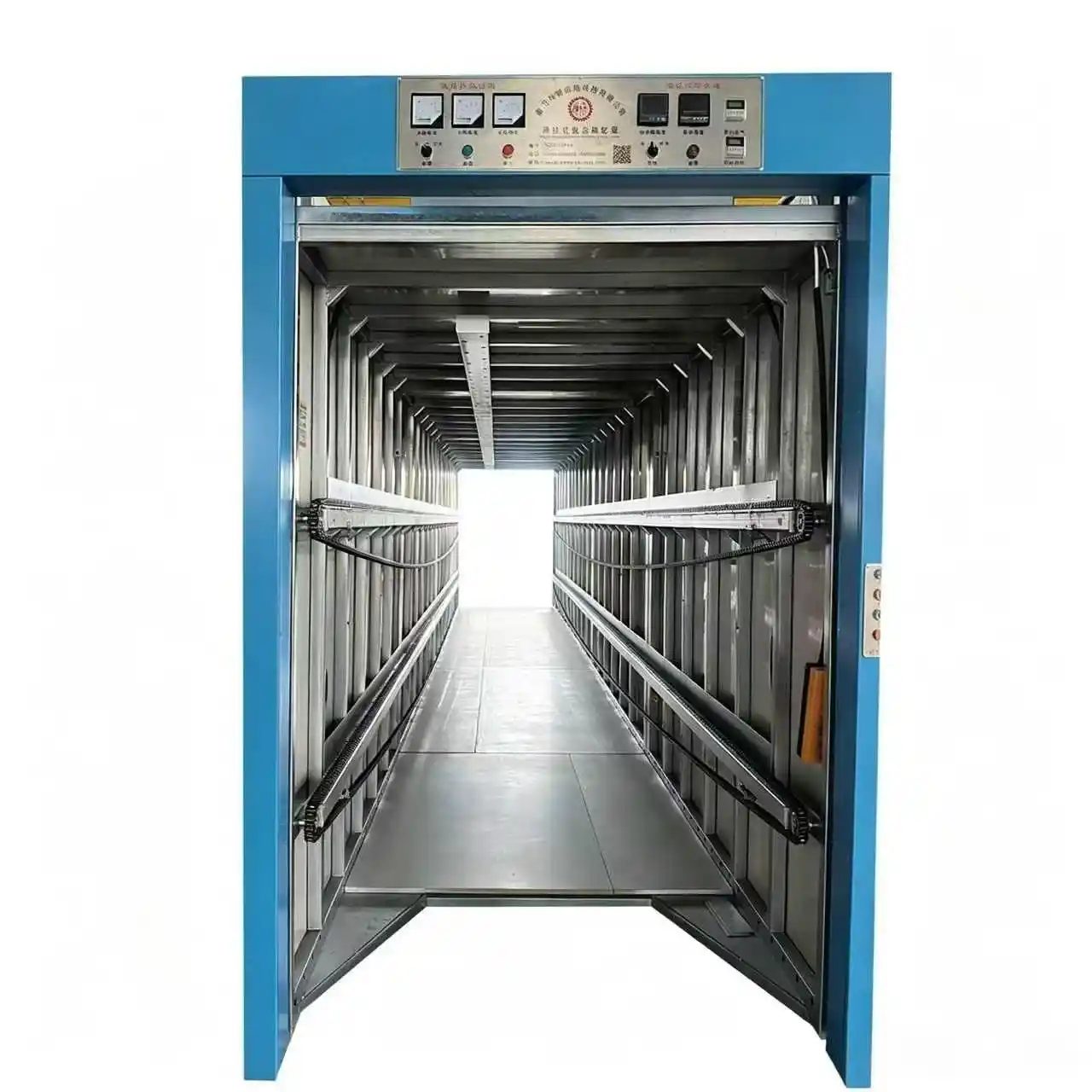 Hoe transporteert de elektrische translationele uithardingskamer materiaalrollen?